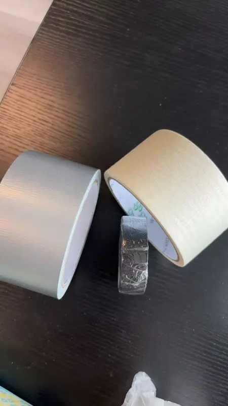 Поширені самоклеючі матеріали та їх властивості