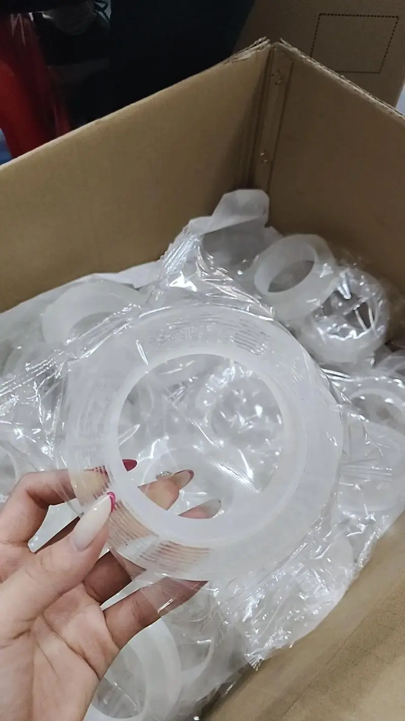 Нанострічка: майбутня зірка революційної клейкої технології