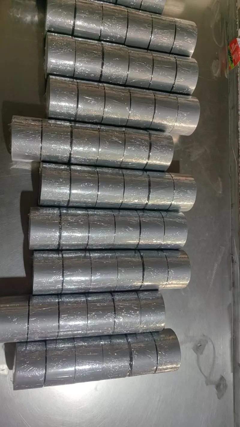 Різниця між клеєм на водній основі, клеєм на масляній основі та клеєм-розплавом